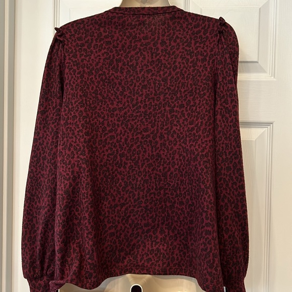 Banana Republic Leopard Sweater Top Size S - Picture 4 of 5
